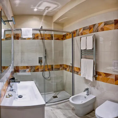 Petra Luxury 4* סורנטו