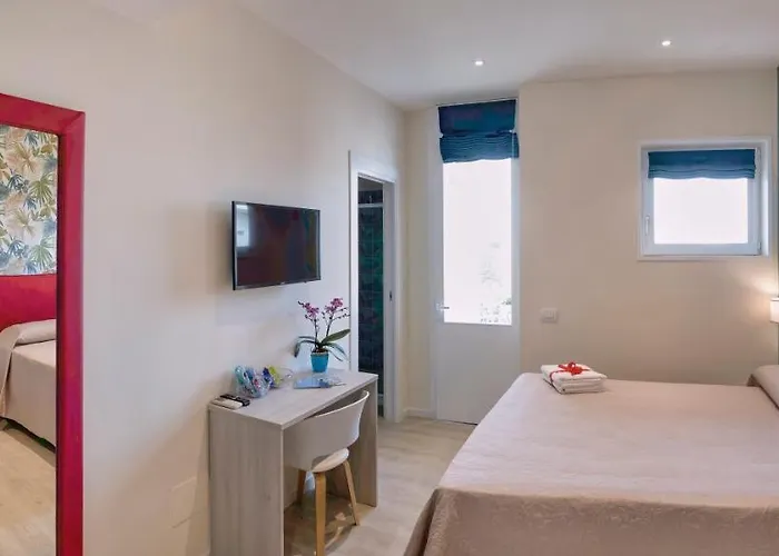 לינה וארוחת בוקר Petra Luxury סורנטו